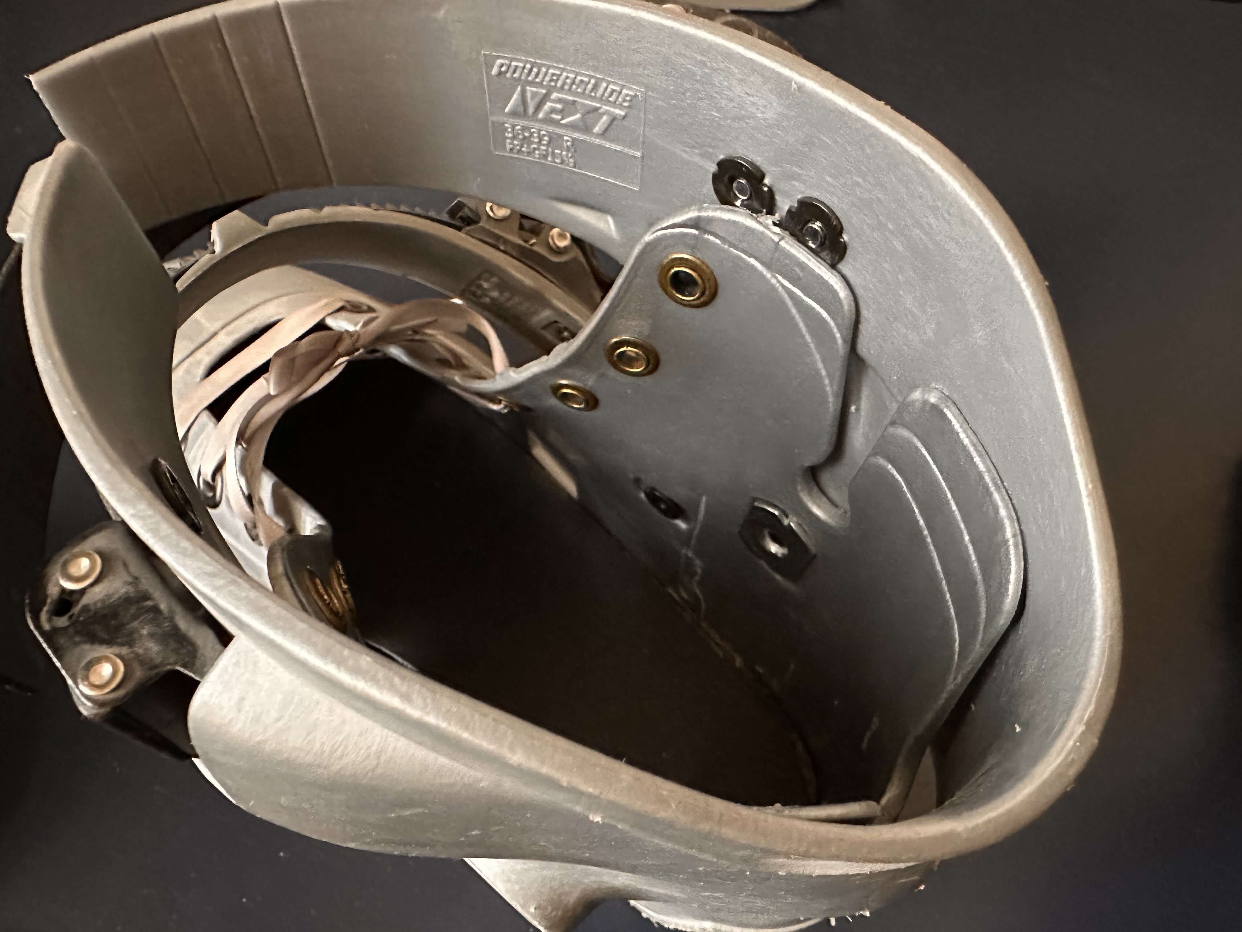 Zkracování přezek u bruslí